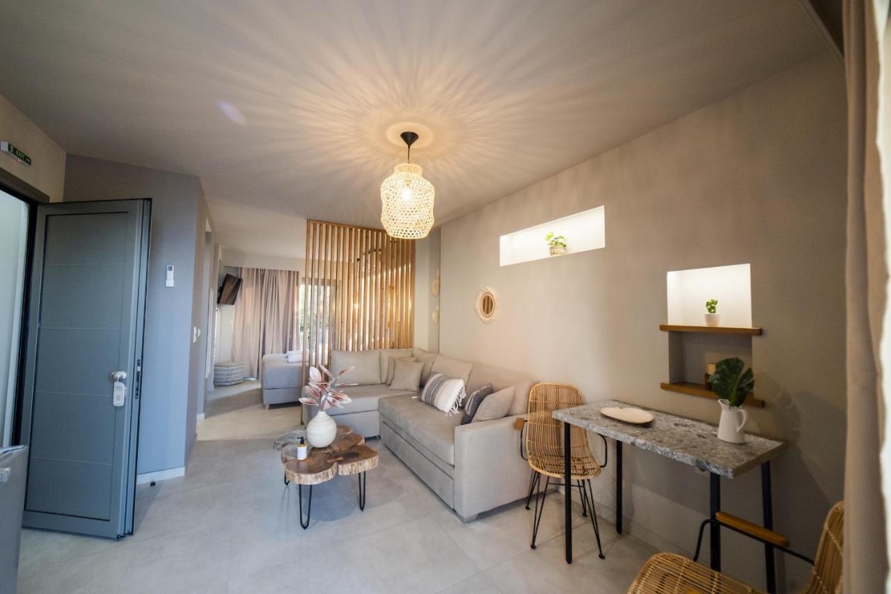 Theros Suites Διμηνιό Εξωτερικό φωτογραφία