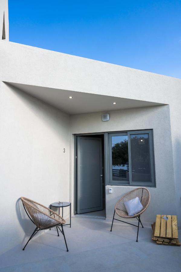 Theros Suites Διμηνιό Εξωτερικό φωτογραφία
