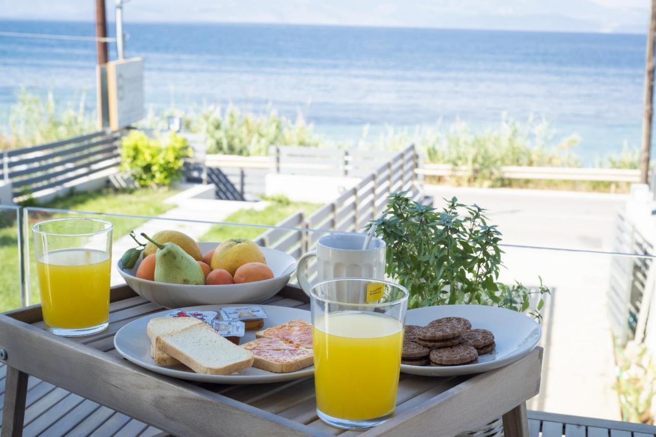 Theros Suites Διμηνιό Εξωτερικό φωτογραφία