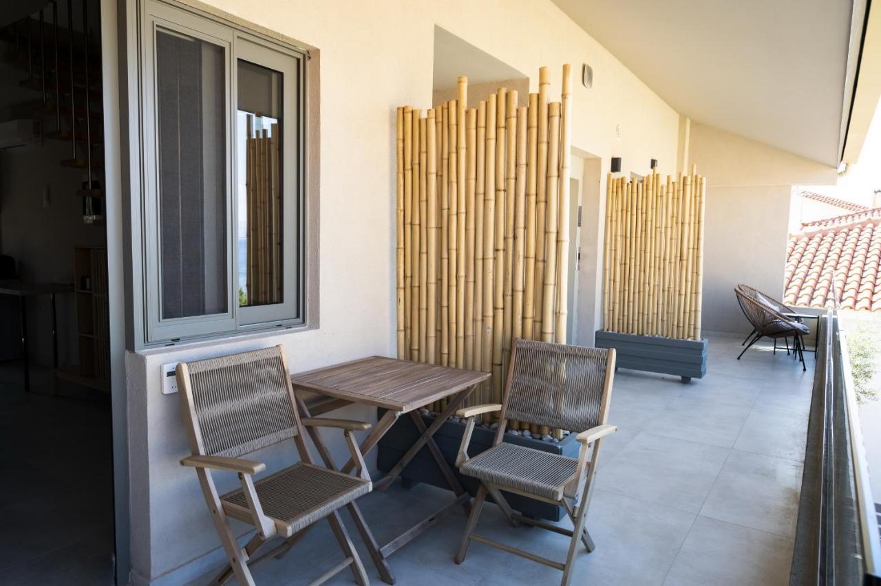 Theros Suites Διμηνιό Εξωτερικό φωτογραφία