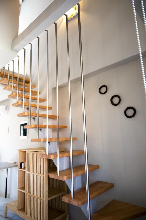 Theros Suites Διμηνιό Εξωτερικό φωτογραφία