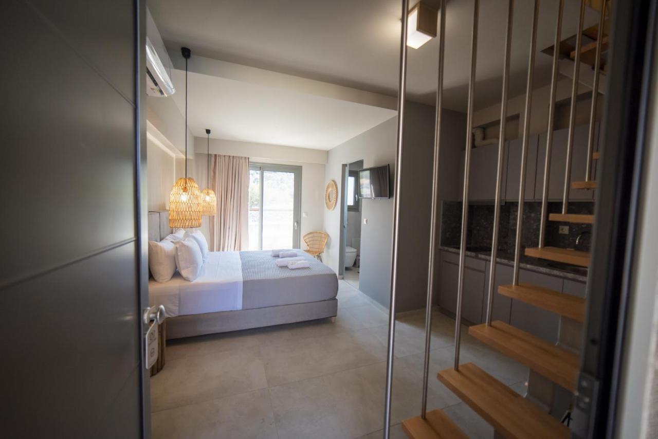 Theros Suites Διμηνιό Εξωτερικό φωτογραφία